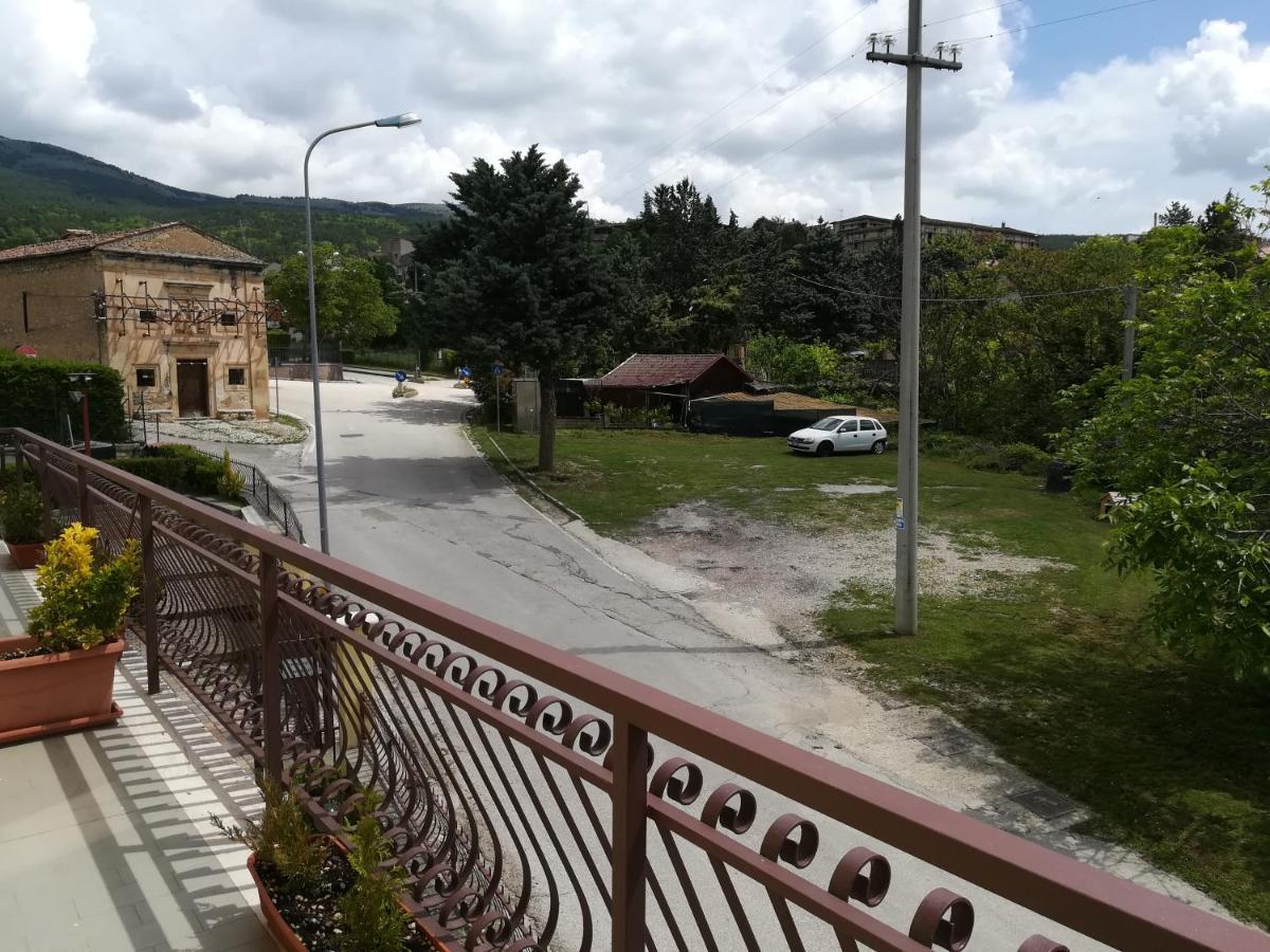 Poggio Picenze Complesso Turistico Aurora - Camere B&B מראה חיצוני תמונה