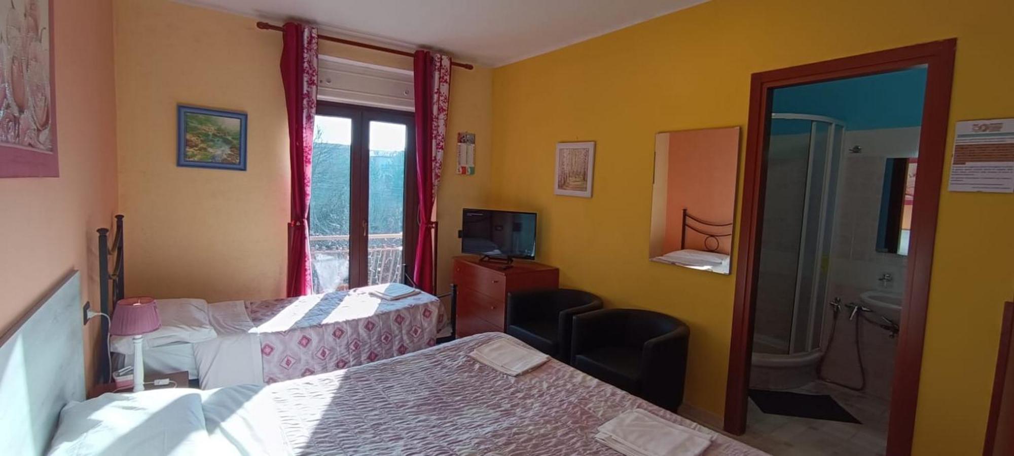 Poggio Picenze Complesso Turistico Aurora - Camere B&B מראה חיצוני תמונה