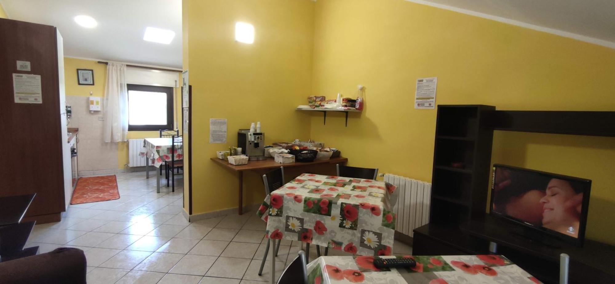 Poggio Picenze Complesso Turistico Aurora - Camere B&B מראה חיצוני תמונה