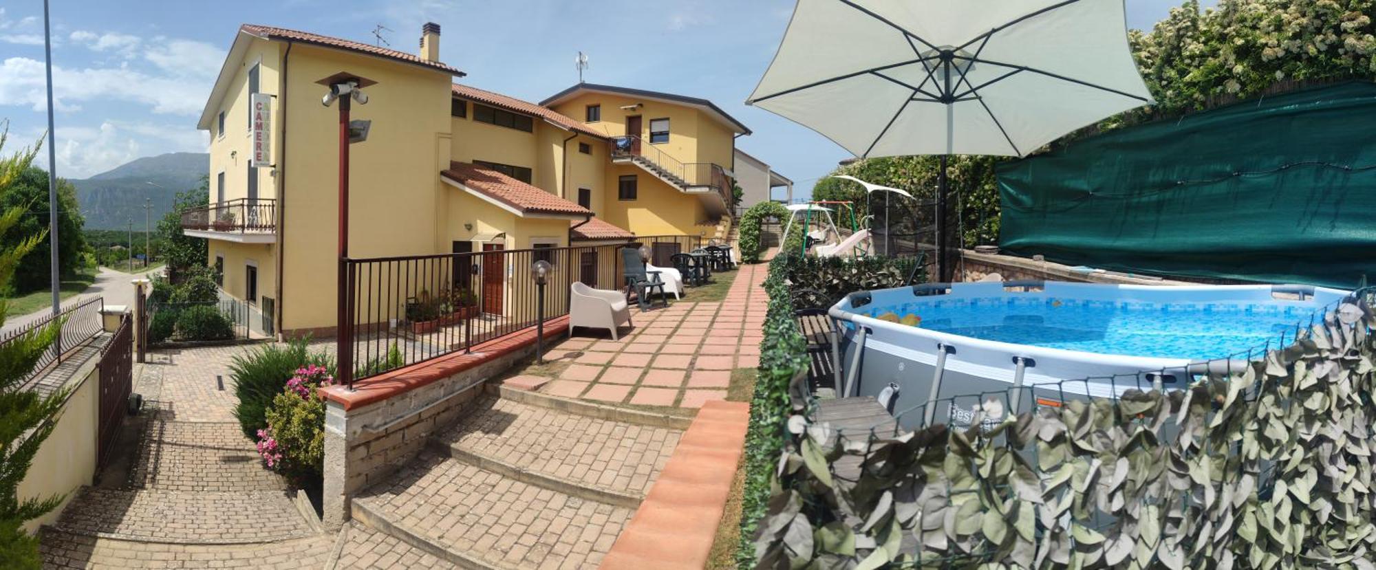 Poggio Picenze Complesso Turistico Aurora - Camere B&B מראה חיצוני תמונה
